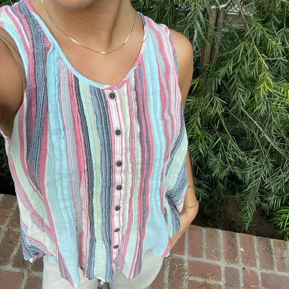 Beautiful striped pastel blouse - Picture 1 of 5